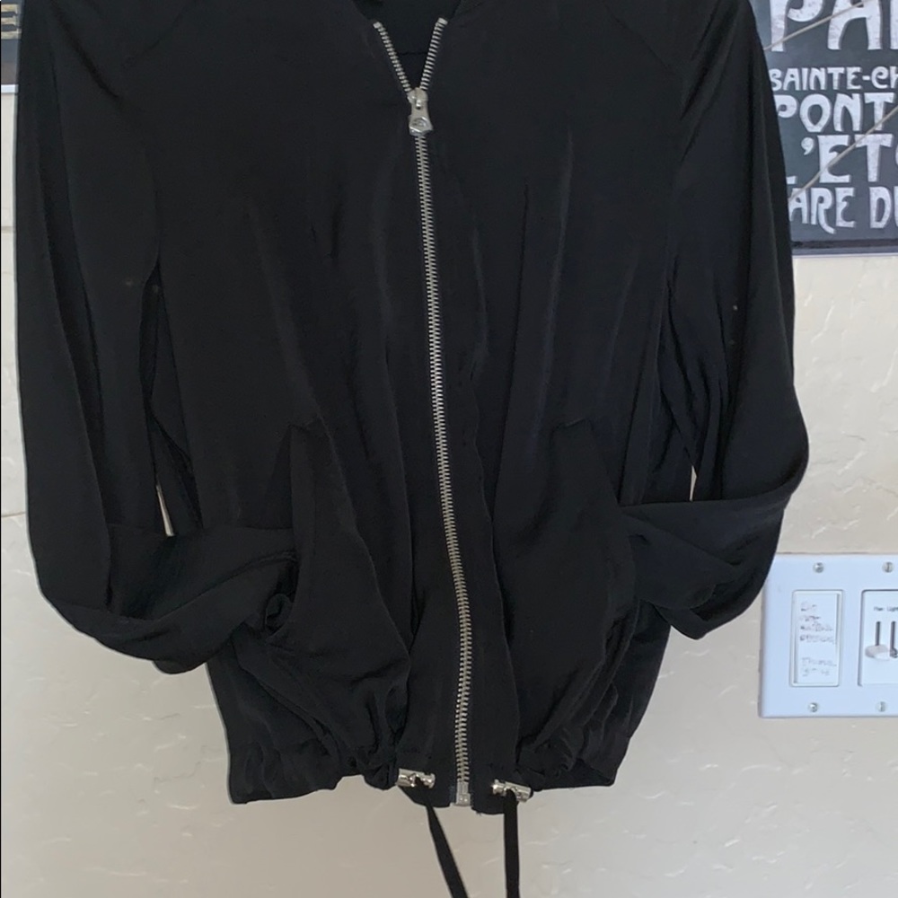 jacket - Picture 3 of 3